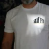 تي شيرت بشعار صغير ل STAYFIT